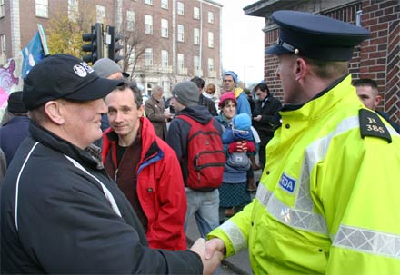 A Dubin garda shakes Philip's hand and says, "good luck to you". Erris people at the protest commented how odd it was for gardai to be civil towards them