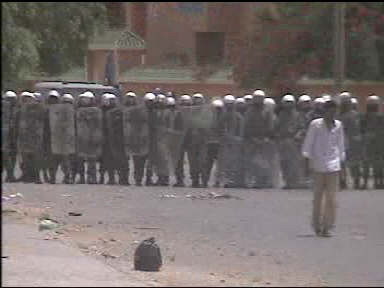 el Aaiun 18 july 2005 demonstration in Matalaa for release of Al Salem Tamek.