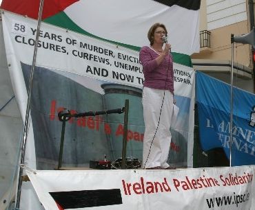 Jan O'Sullivan TD addresses the Limerick rally