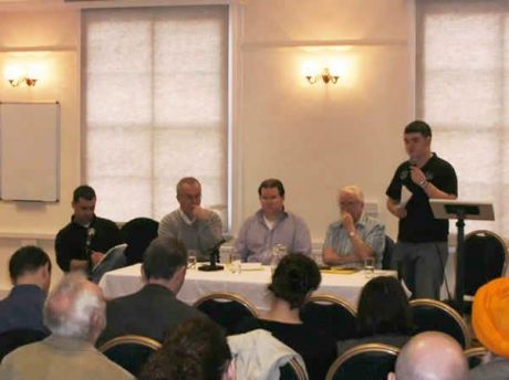 SF National Organiser Barry McColgan addresses Public Meeting