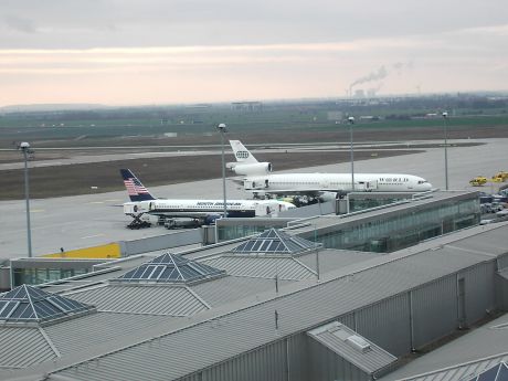 North American and World Airways carrying US troops via Leipzig