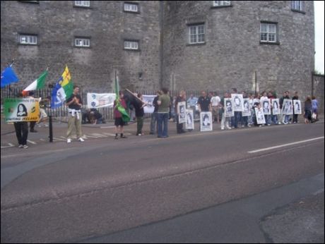 gra march to Kilkenny Castle!