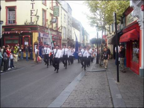 gra Shinn Fein bring Kilkenny to Standstill!