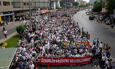 Huge protests in Isanbul against Israeli lies and assisination of its countries human rights activists murdered this morning in International waters