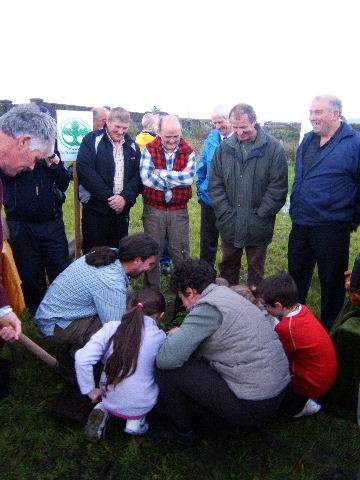 2006_0930tree_planting_bbq0077.jpg