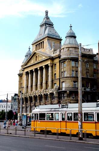 Budapest - Old and Crumbling but Rebuilding & very Pedestrian friendly